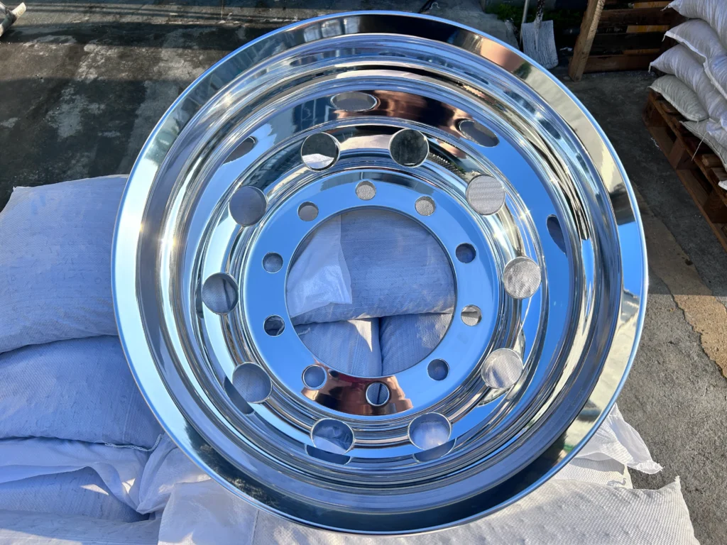 polishing truck wheels (7) (1)